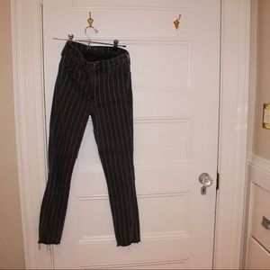 ABERCROMBIE & FITCH: high rise skinny jeans with stripe pattern